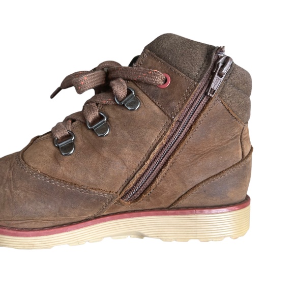 Clarks Brown Leather Lace Up Ankle Boot - Picture 3 of 6